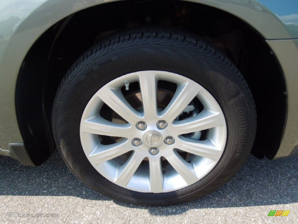 2012 Chrysler 200 Touring Sedan Wheel Photo #70452532