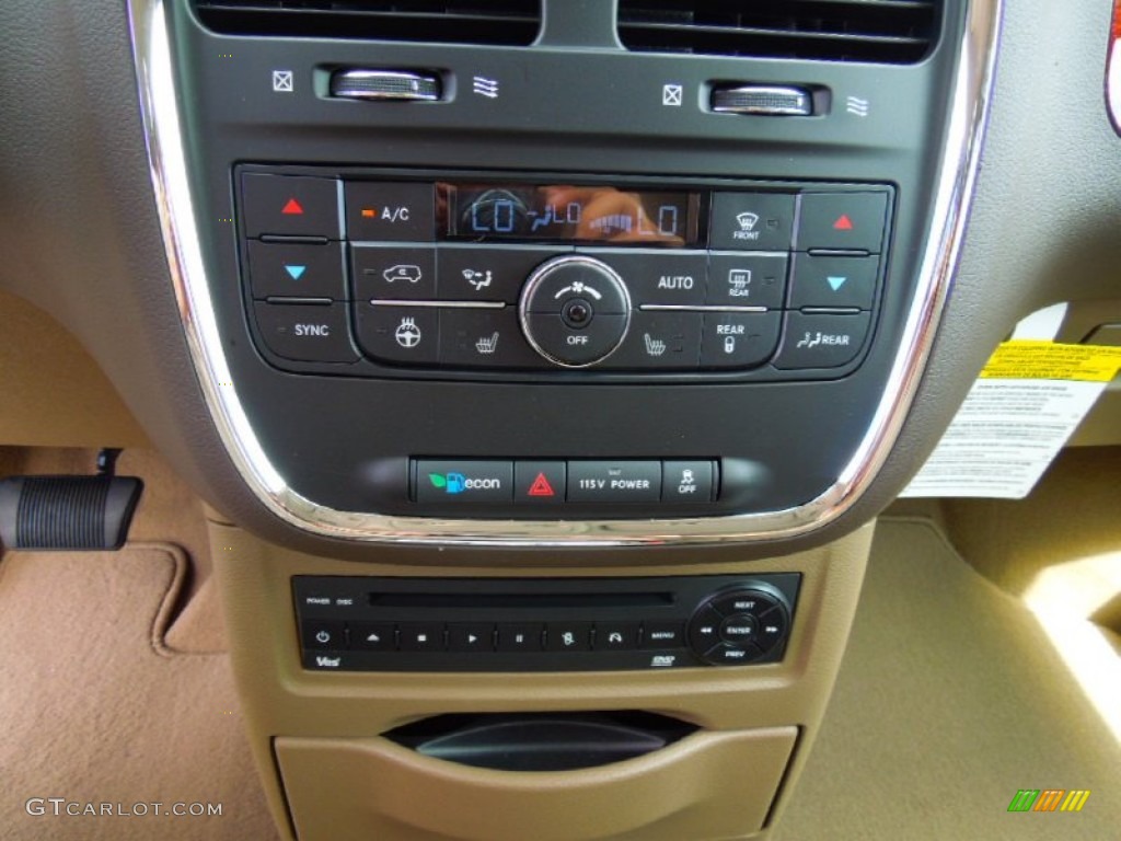 2013 Chrysler Town & Country Touring - L Controls Photo #70453489