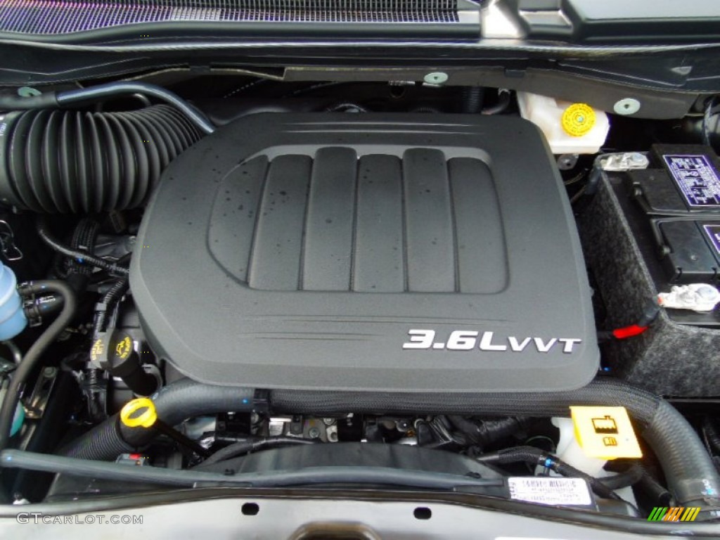 2013 Chrysler Town & Country Touring - L 3.6 Liter DOHC 24-Valve VVT Pentastar V6 Engine Photo #70453633