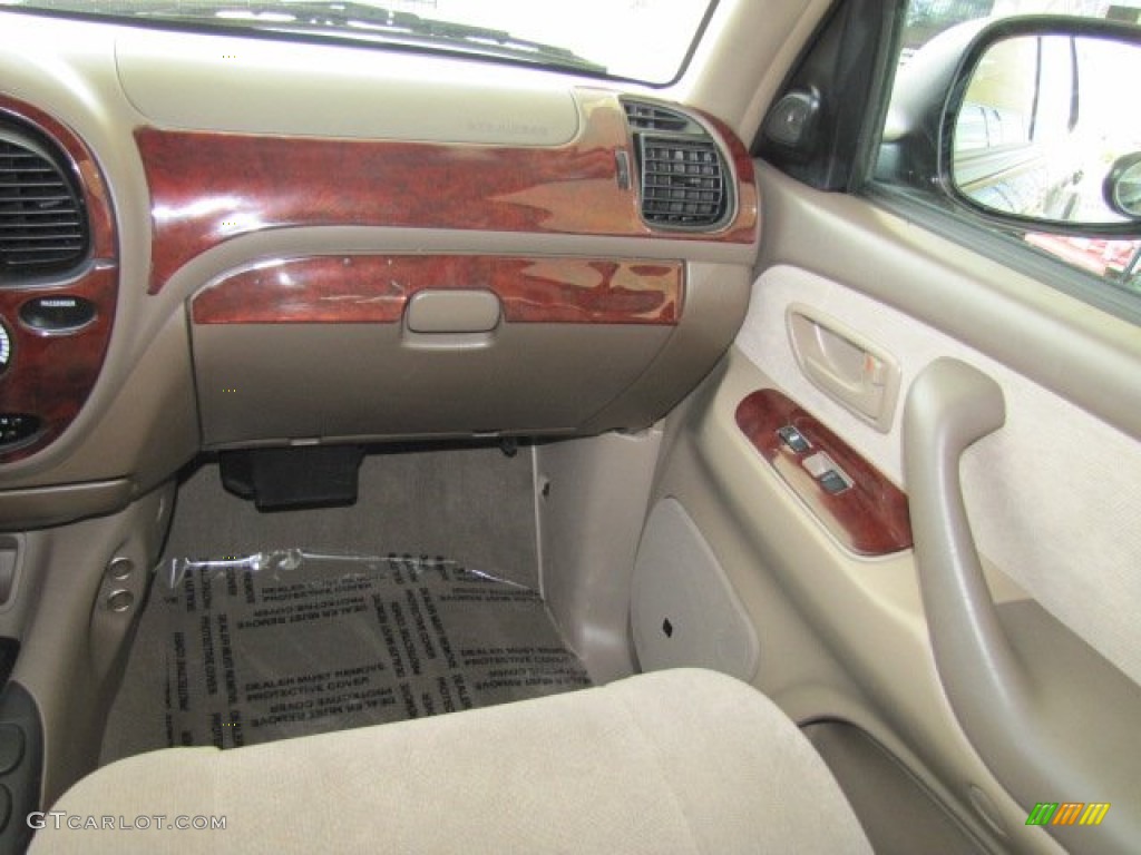 2004 Sequoia SR5 4x4 - Imperial Jade Green Mica / Oak photo #24