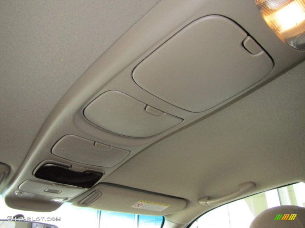 2004 Sequoia SR5 4x4 - Imperial Jade Green Mica / Oak photo #25