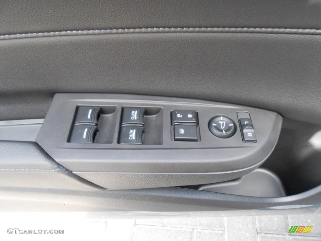 2013 Acura ILX 1.5L Hybrid Technology Controls Photo #70456747