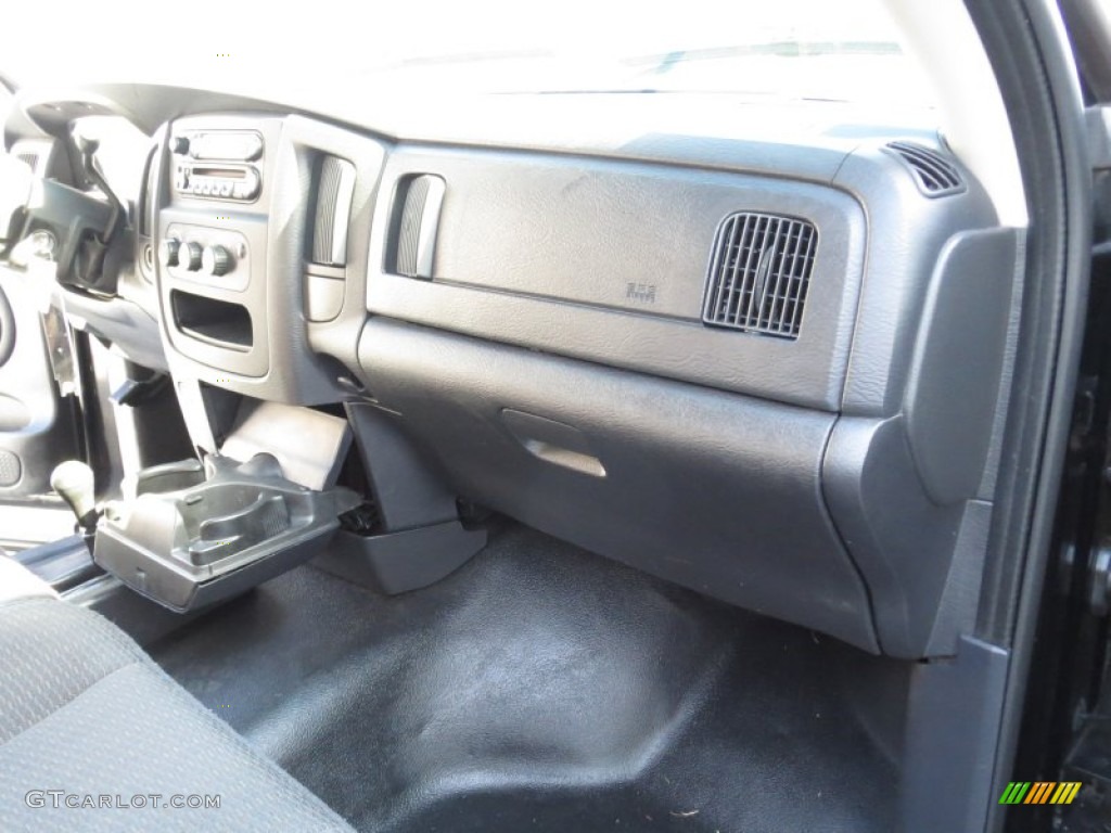 2002 Ram 1500 ST Quad Cab 4x4 - Black / Dark Slate Gray photo #17