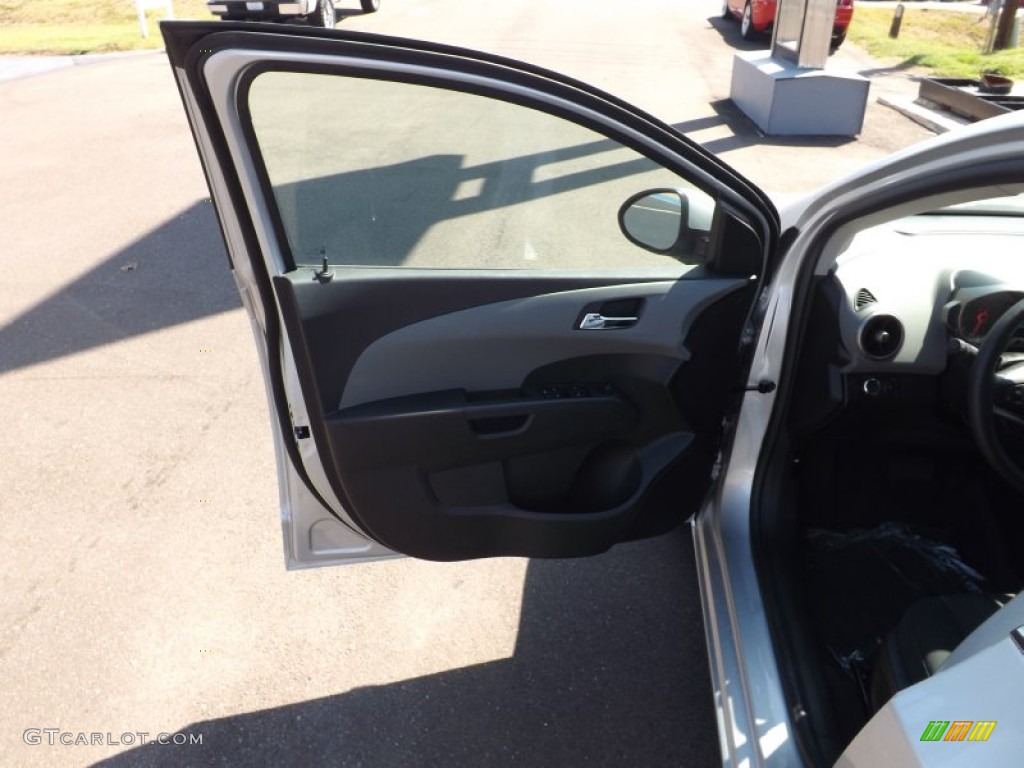 2012 Sonic LT Sedan - Silver Ice Metallic / Jet Black/Brick photo #13