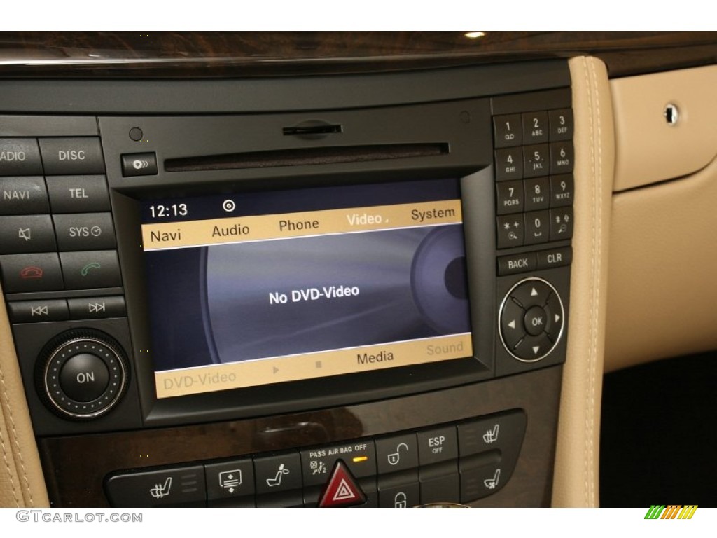 2011 Mercedes-Benz CLS 550 Controls Photo #70462567