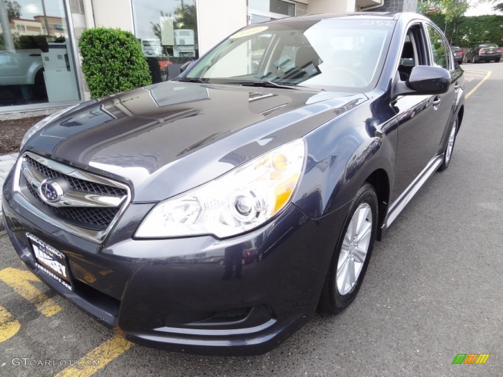 2010 Legacy 2.5i Premium Sedan - Graphite Gray Metallic / Off Black photo #1