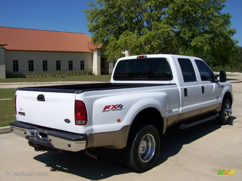 2006 F350 Super Duty Lariat FX4 Crew Cab 4x4 Dually - Oxford White / Tan photo #3