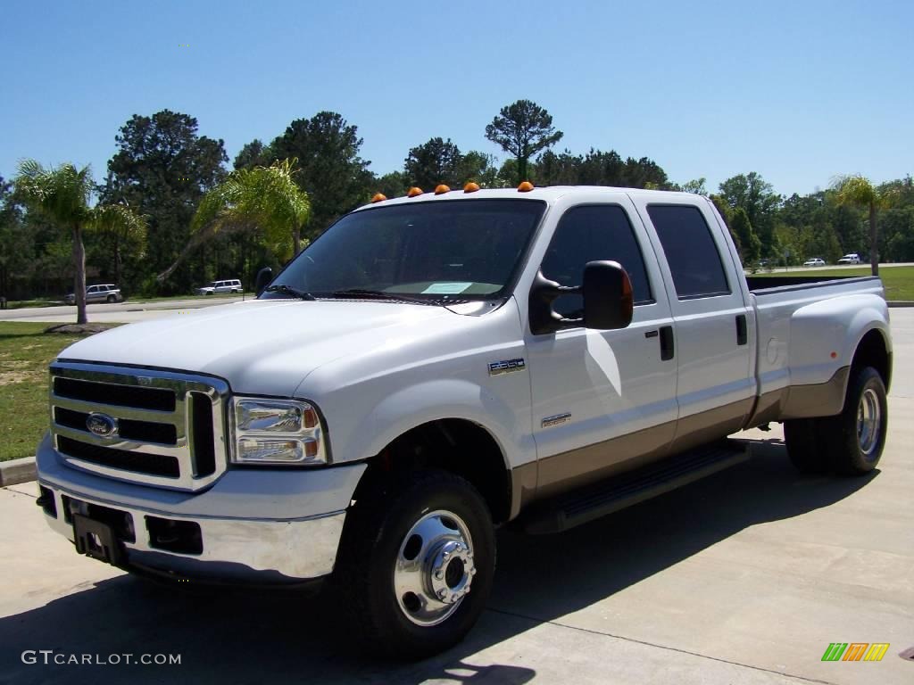2006 F350 Super Duty Lariat FX4 Crew Cab 4x4 Dually - Oxford White / Tan photo #7
