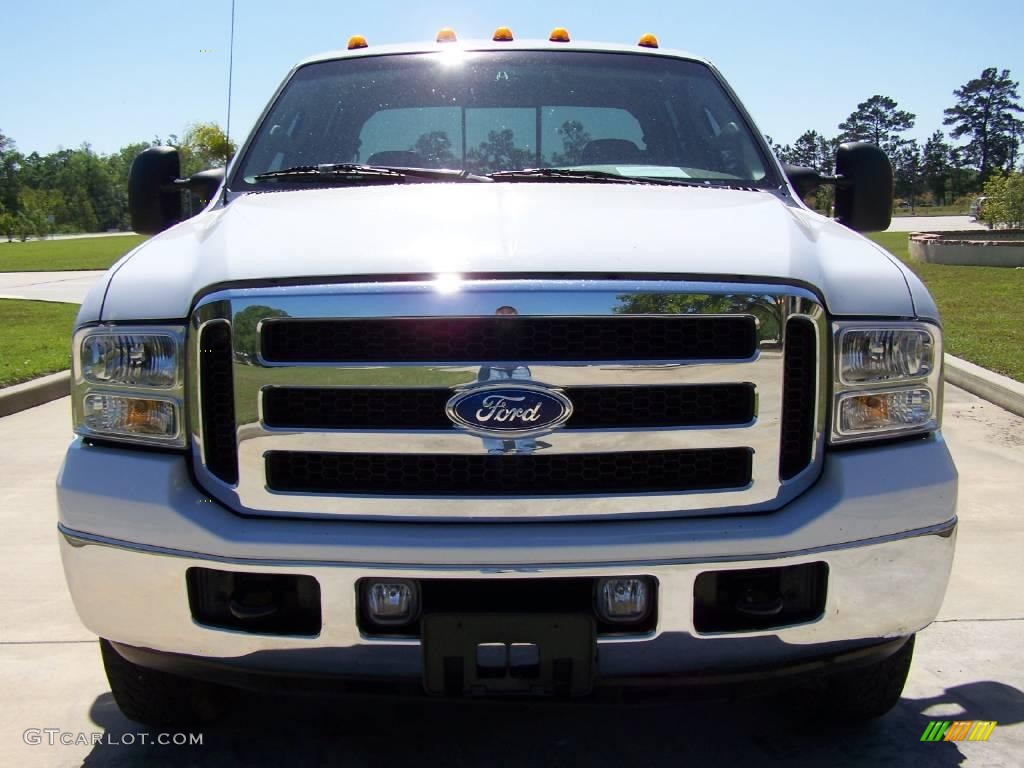 2006 F350 Super Duty Lariat FX4 Crew Cab 4x4 Dually - Oxford White / Tan photo #8