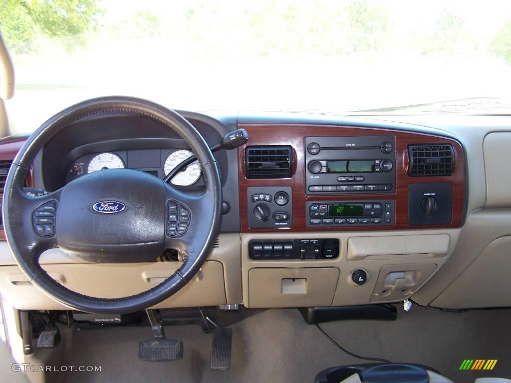 2006 F350 Super Duty Lariat FX4 Crew Cab 4x4 Dually - Oxford White / Tan photo #11