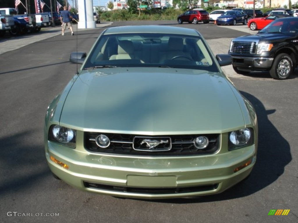 2006 Mustang V6 Deluxe Coupe - Legend Lime Metallic / Light Parchment photo #3