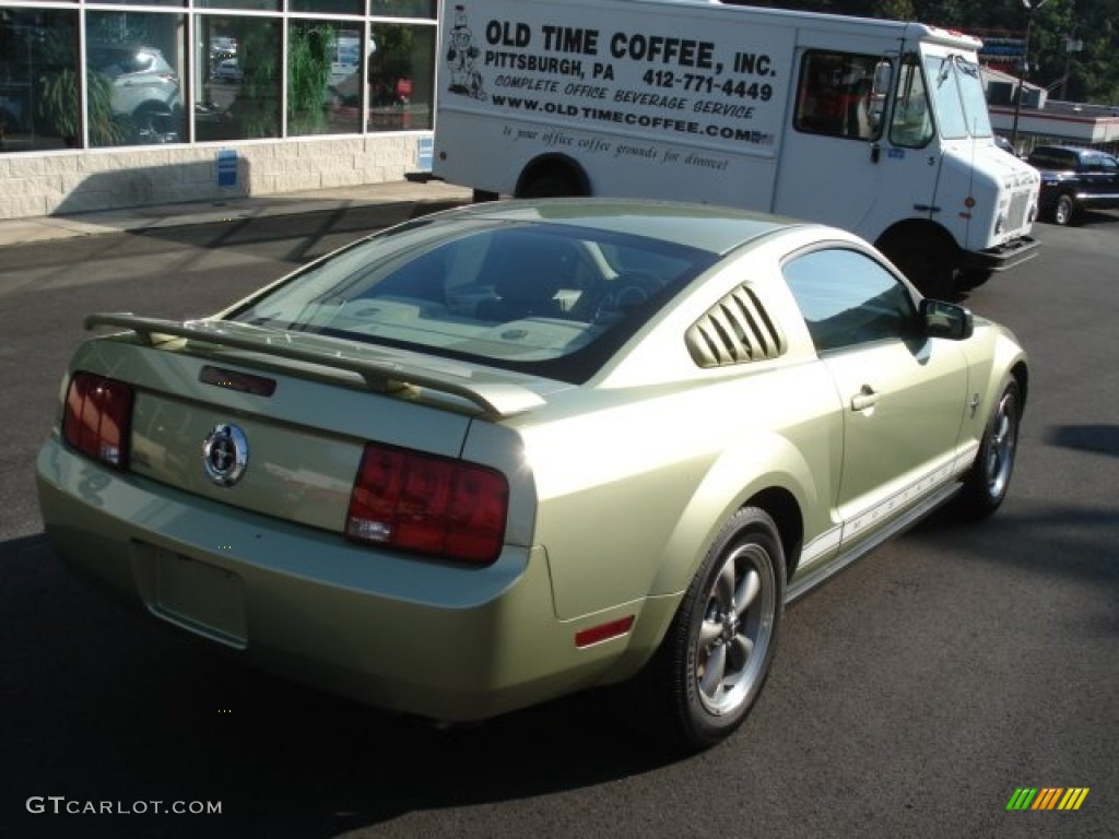 2006 Mustang V6 Deluxe Coupe - Legend Lime Metallic / Light Parchment photo #8