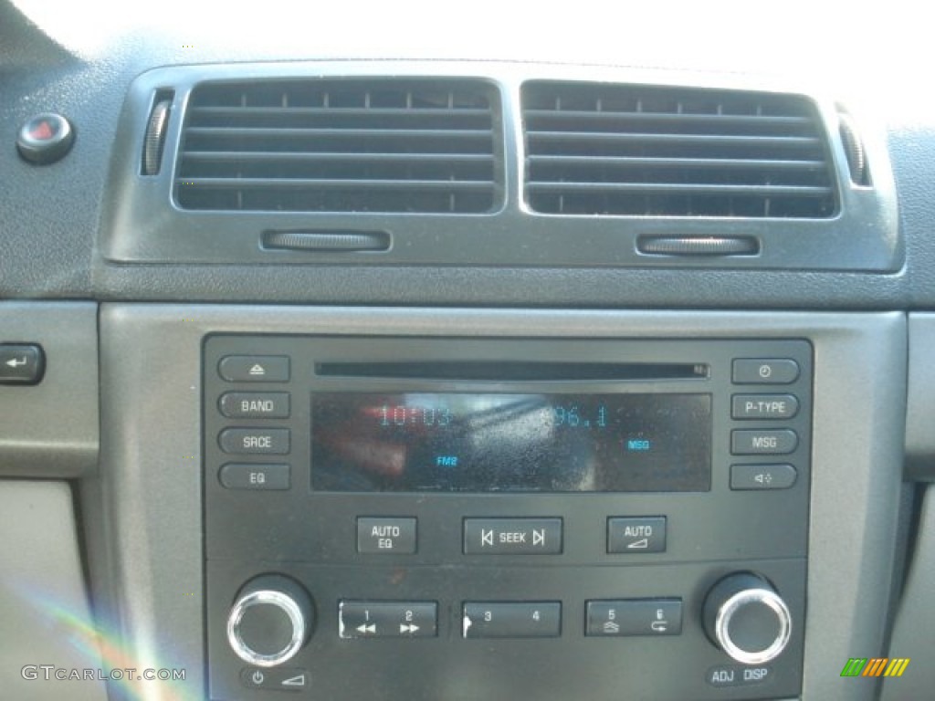 2005 Cobalt Coupe - Arrival Blue Metallic / Gray photo #17