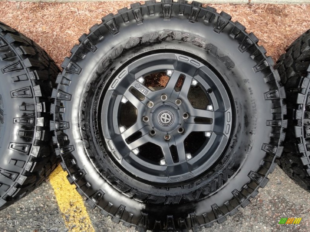 2009 Hummer H2 SUV Silver Ice Custom Wheels Photo #70467724