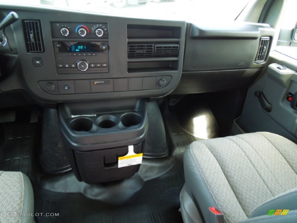 2013 Express 1500 Cargo Van - Summit White / Medium Pewter photo #16