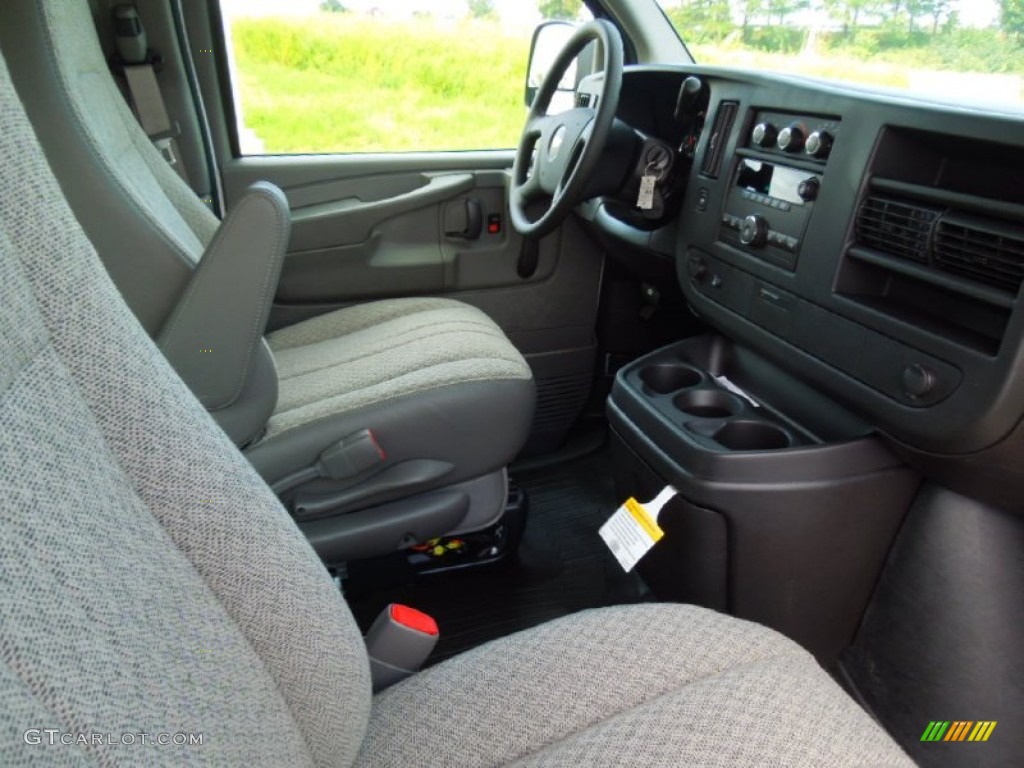 2013 Express 1500 Cargo Van - Summit White / Medium Pewter photo #19