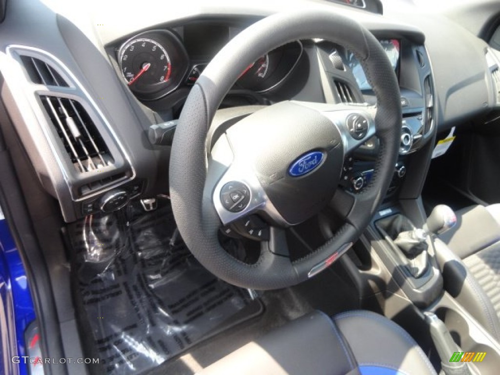 2013 Focus ST Hatchback - Performance Blue / ST Performance Blue Recaro Seats photo #9