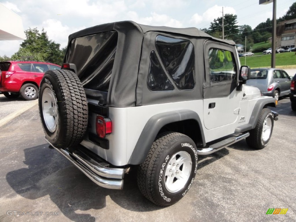 2004 Wrangler Sport 4x4 - Bright Silver Metallic / Dark Slate Gray photo #7
