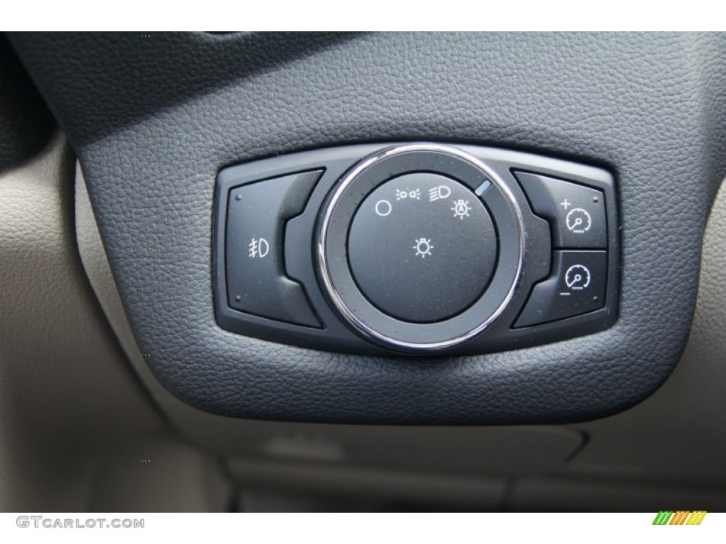 2013 Ford Escape SE 2.0L EcoBoost Controls Photo #70476090