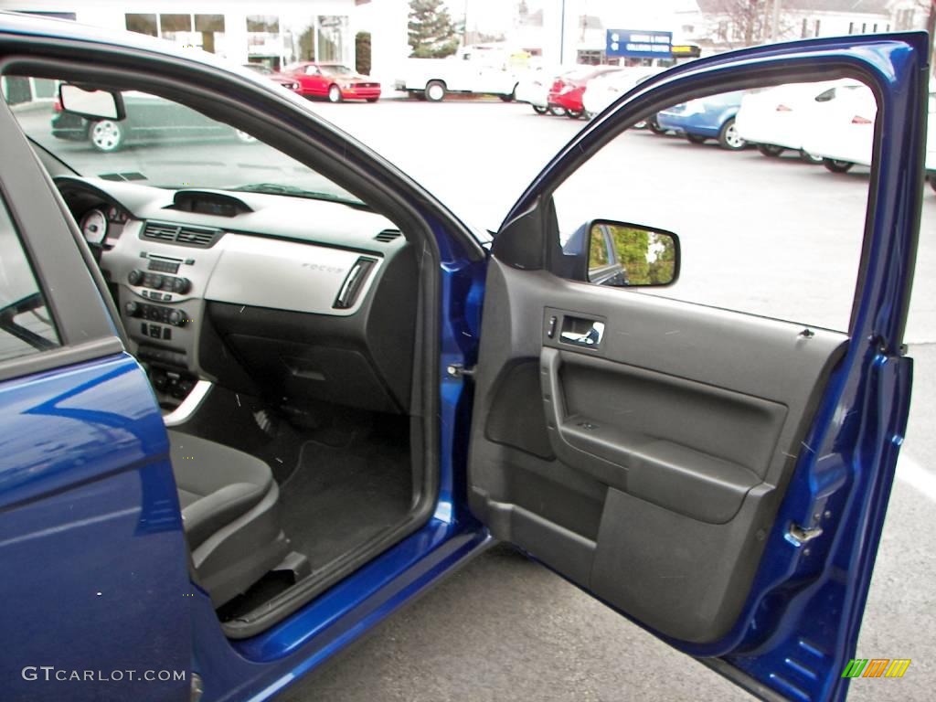 2008 Focus SES Sedan - Vista Blue Metallic / Charcoal Black photo #18