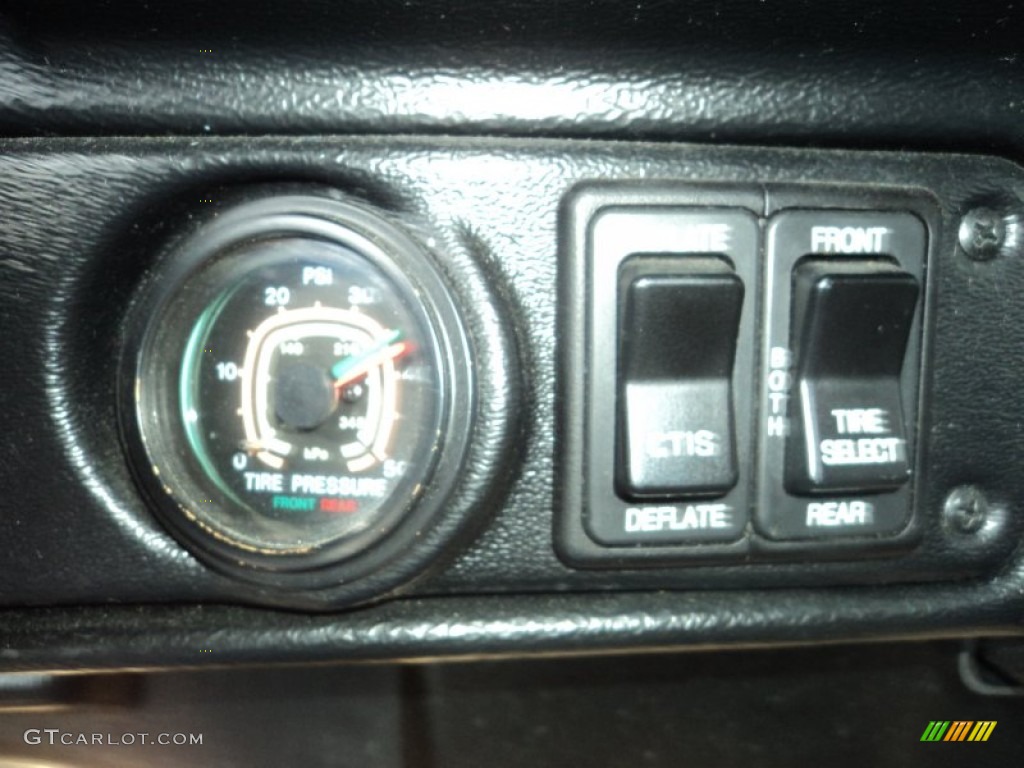 1999 Hummer H1 Hard Top Controls Photo #70481714