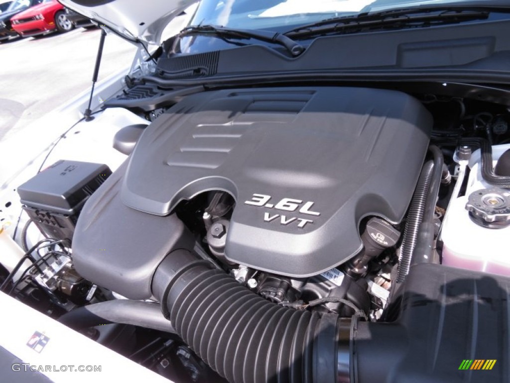 2013 Challenger SXT - Bright White / Dark Slate Gray photo #9