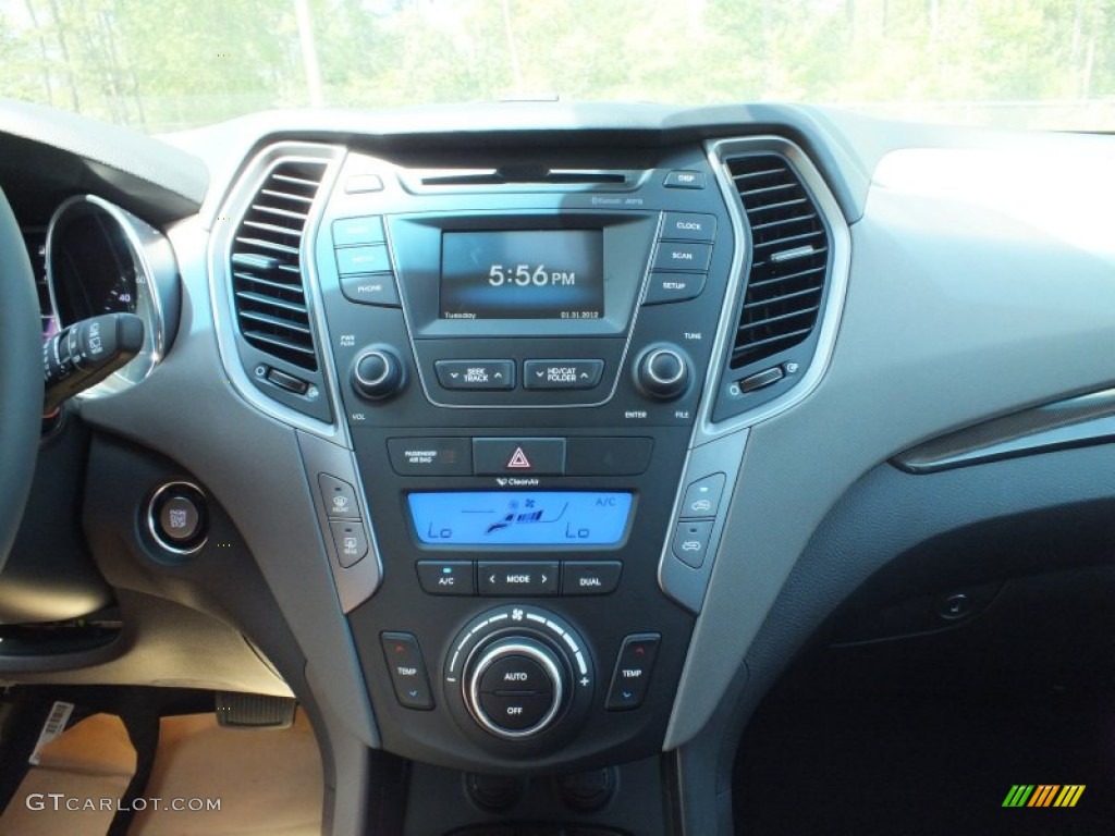 2013 Hyundai Santa Fe Sport 2.0T Controls Photo #70483100