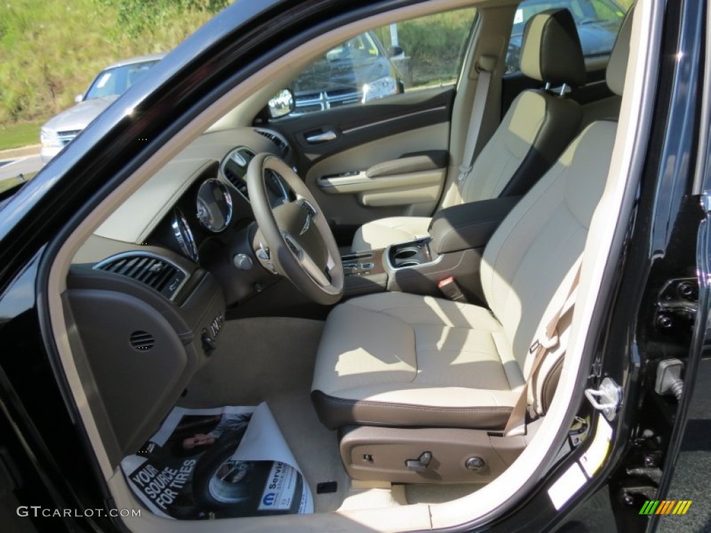 2013 Chrysler 300 C Luxury Series Front Seat Photo #70485065