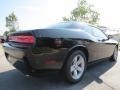 Pitch Black - Challenger SXT Photo No. 3
