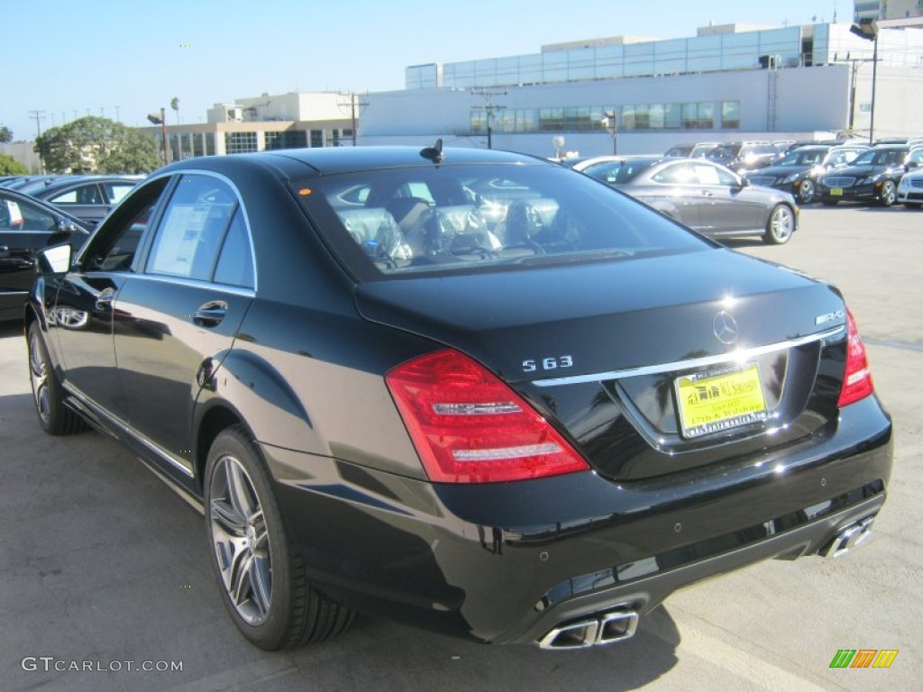 2013 S 63 AMG Sedan - Black / AMG Black photo #6