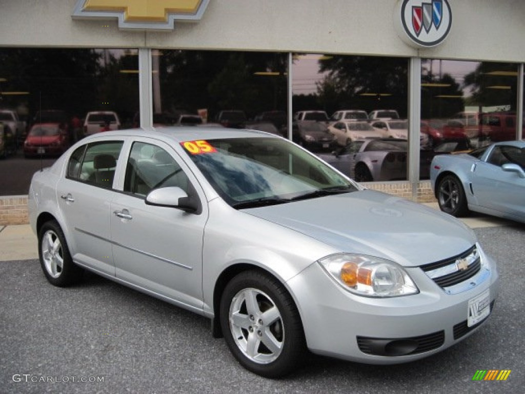 2005 Cobalt LT Sedan - Ultra Silver Metallic / Neutral Beige photo #1