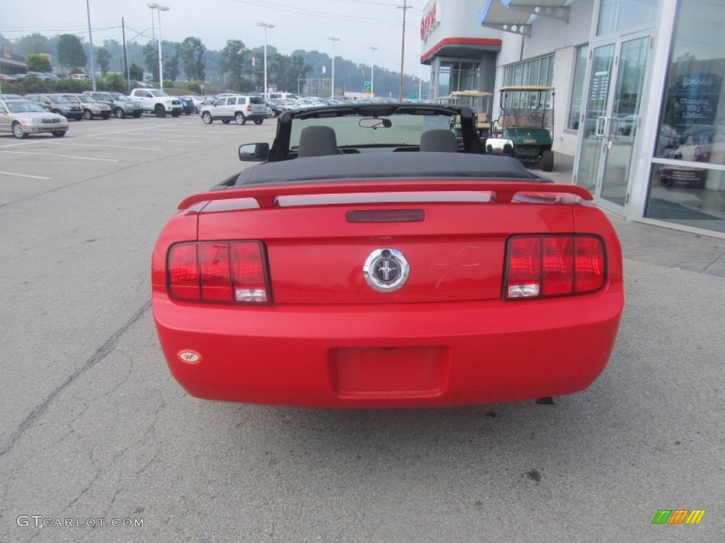2005 Mustang V6 Deluxe Convertible - Redfire Metallic / Dark Charcoal photo #6