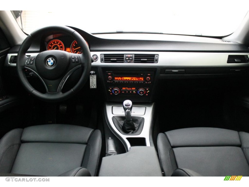2009 BMW 3 Series 335i Coupe Black Dashboard Photo #70488569