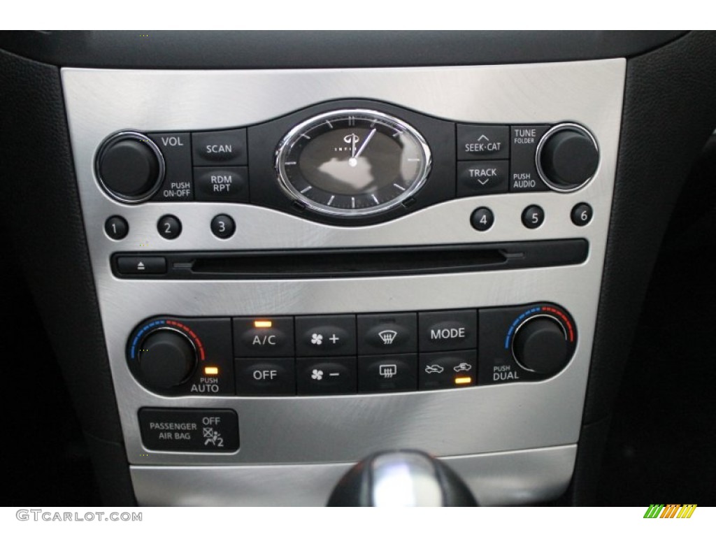 2010 Infiniti G 37 Convertible Controls Photo #70488974