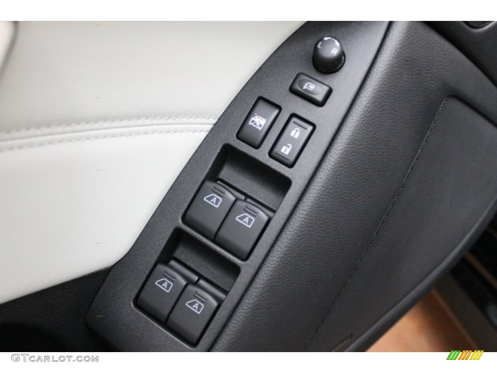 2010 Infiniti G 37 Convertible Controls Photo #70489064