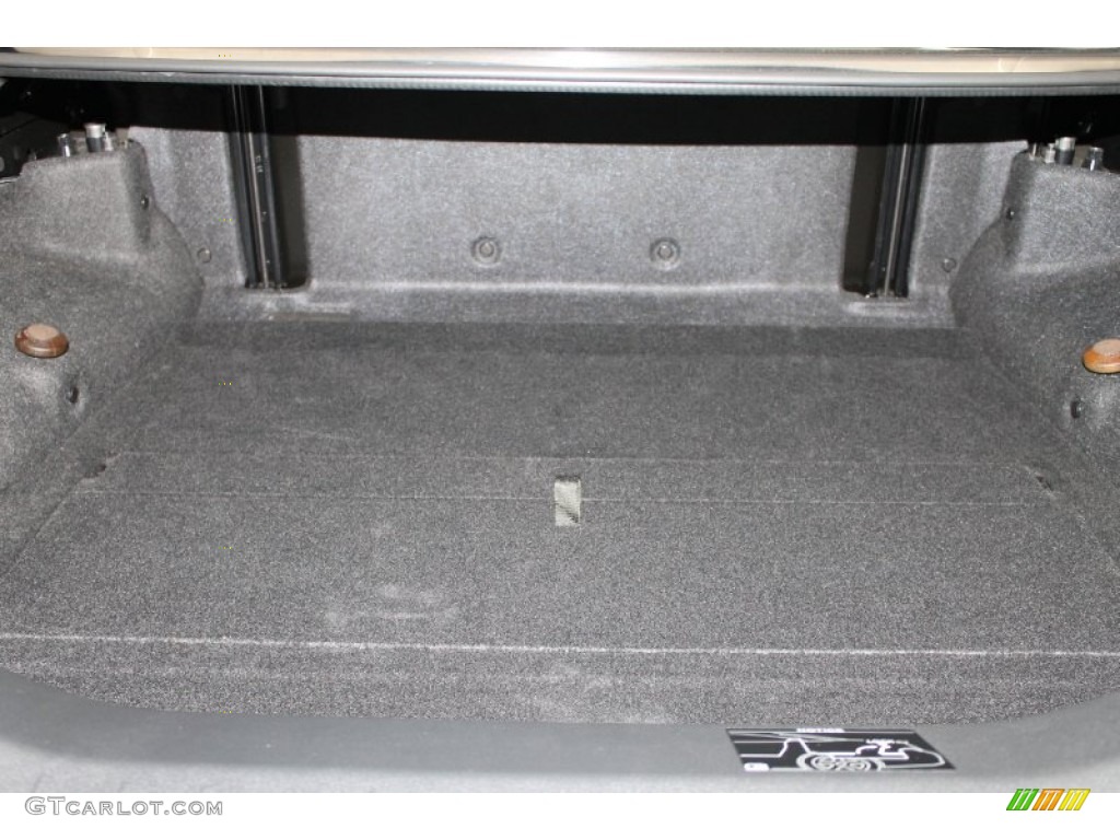 2010 Infiniti G 37 Convertible Trunk Photo #70489175