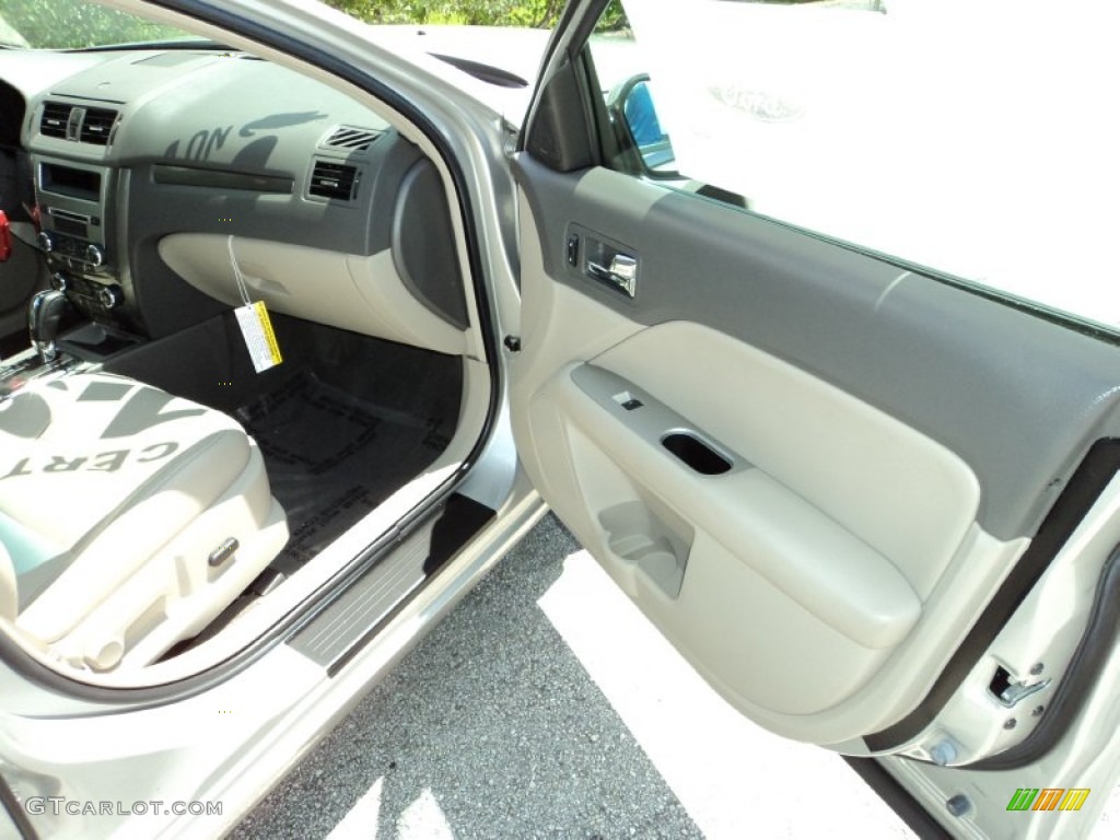 2010 Fusion SEL - Brilliant Silver Metallic / Medium Light Stone photo #19