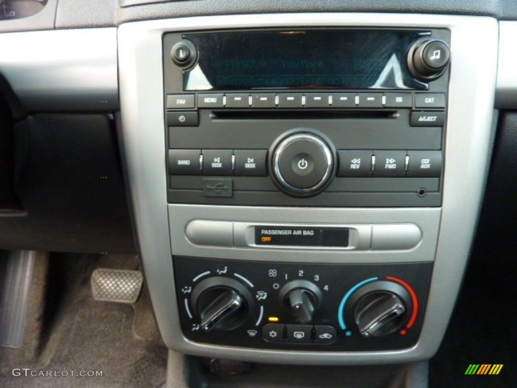 2009 Chevrolet Cobalt LT Sedan Controls Photo #70492064
