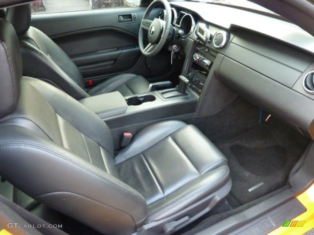 2007 Mustang V6 Premium Coupe - Grabber Orange / Dark Charcoal photo #10