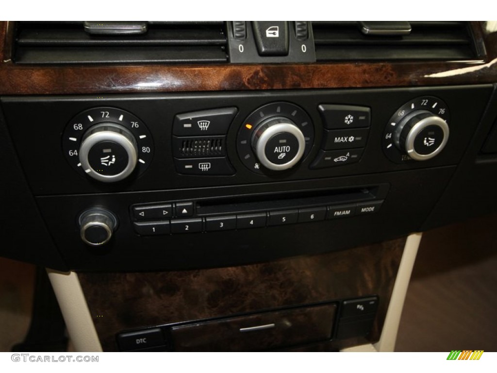 2010 BMW 5 Series 528i Sedan Controls Photo #70496534