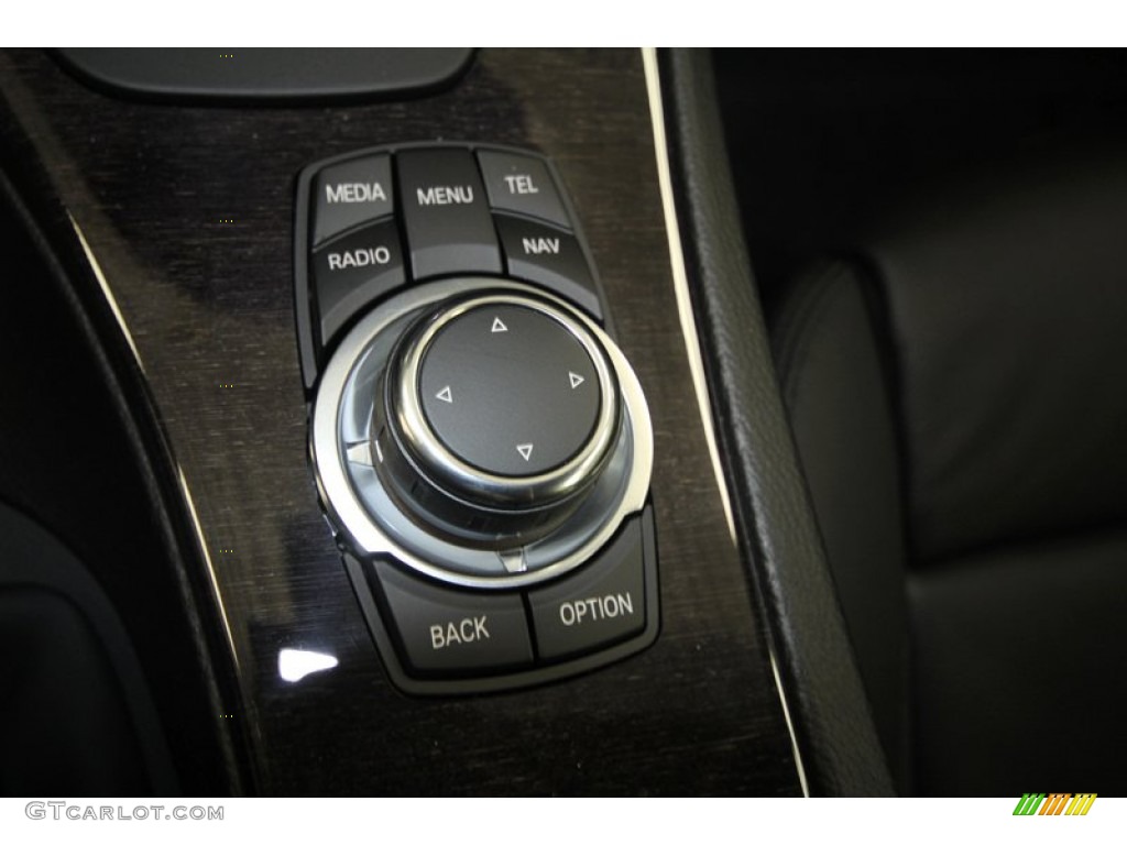 2013 BMW 3 Series 335i Convertible Controls Photo #70498376
