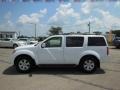 Avalanche White - Pathfinder LE Photo No. 5