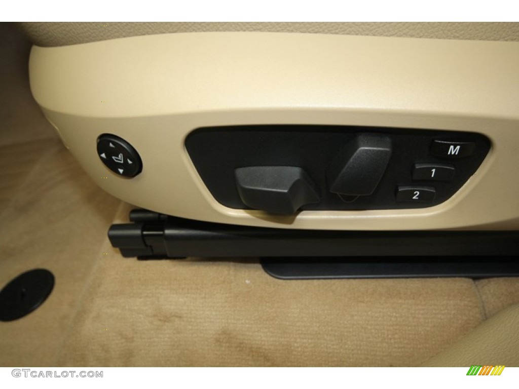 2013 X3 xDrive 28i - Black Sapphire Metallic / Sand Beige photo #15