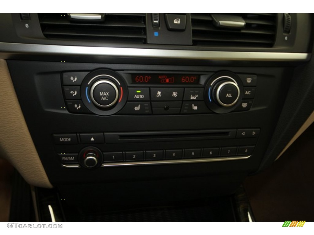 2013 X3 xDrive 28i - Black Sapphire Metallic / Sand Beige photo #17