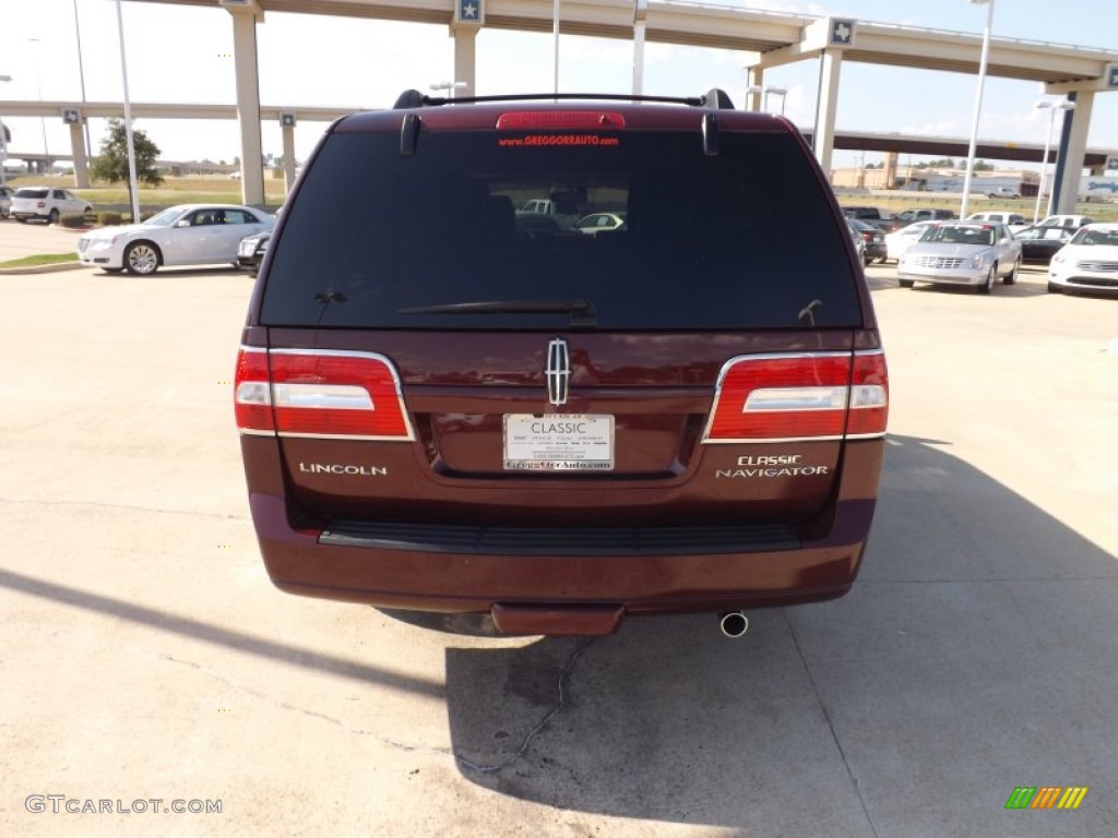2011 Navigator L 4x2 - Royal Red Metallic / Stone photo #4