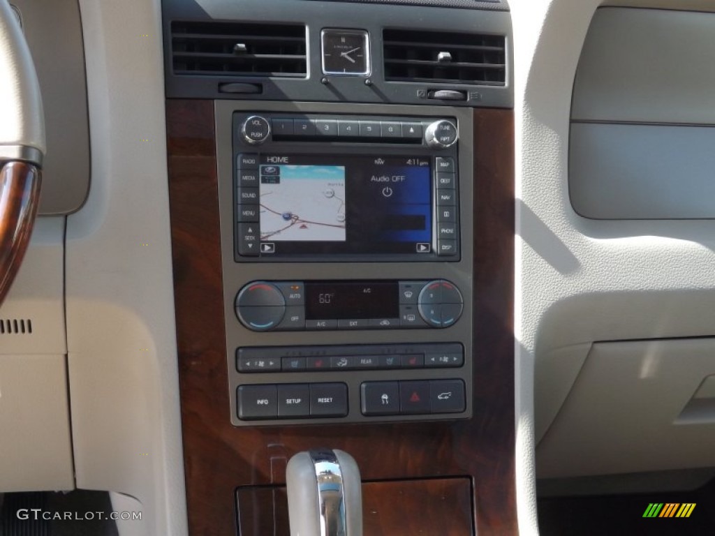 2011 Navigator L 4x2 - Royal Red Metallic / Stone photo #9