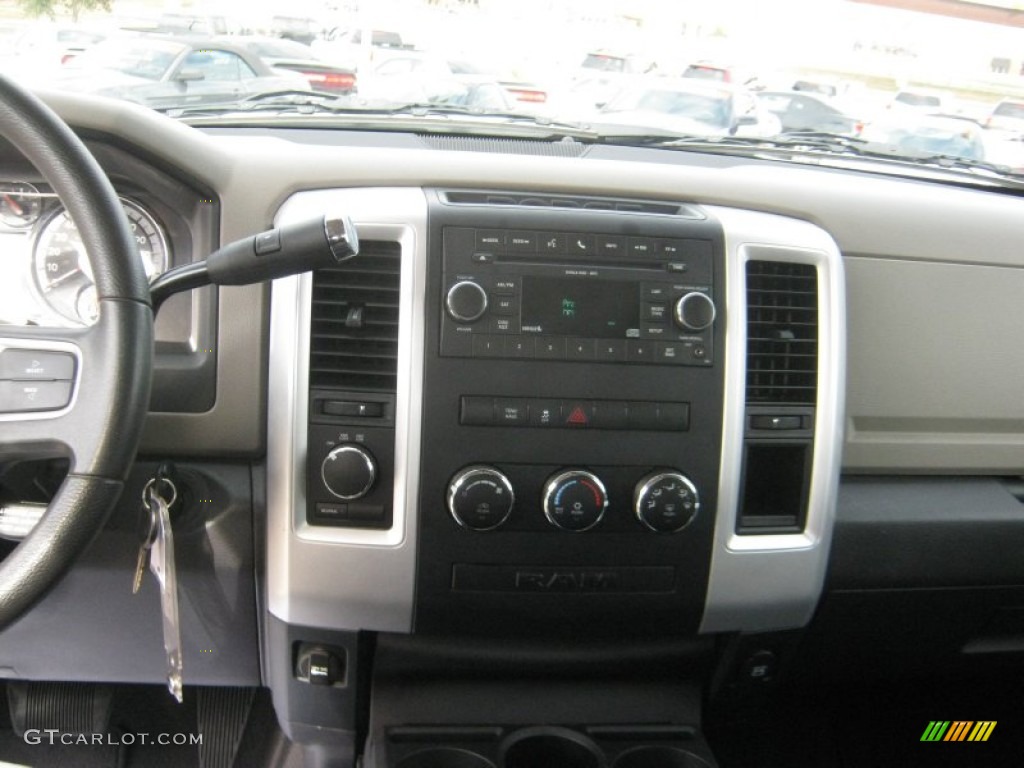 2011 Ram 1500 SLT Quad Cab 4x4 - Bright White / Dark Slate Gray/Medium Graystone photo #8