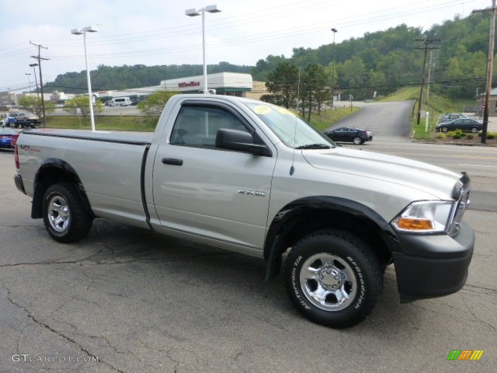 2009 Ram 1500 ST Regular Cab 4x4 - Bright Silver Metallic / Dark Slate/Medium Graystone photo #7