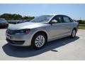 2013 Tungsten Silver Metallic Volkswagen Passat 2.5L S  photo #1