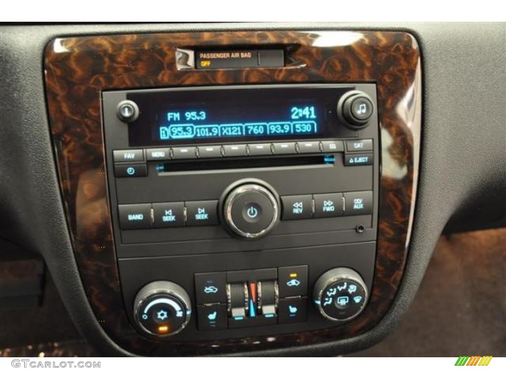 2013 Chevrolet Impala LTZ Controls Photo #70507694